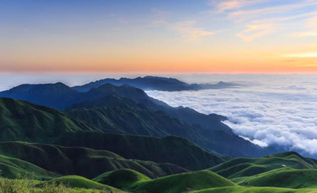 江西十大最好玩的地方，江西旅游必去十大景點